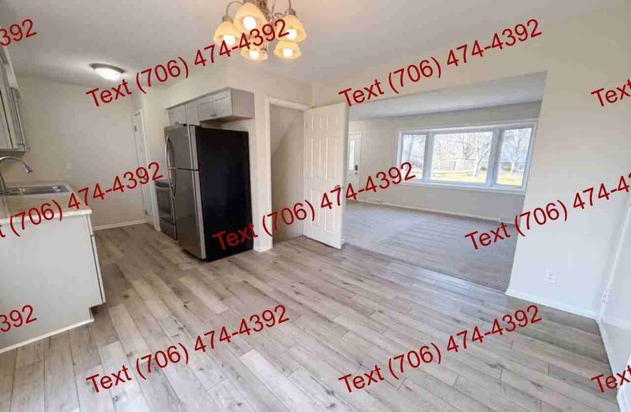 105 Yonkers St - Photo 3 of 7