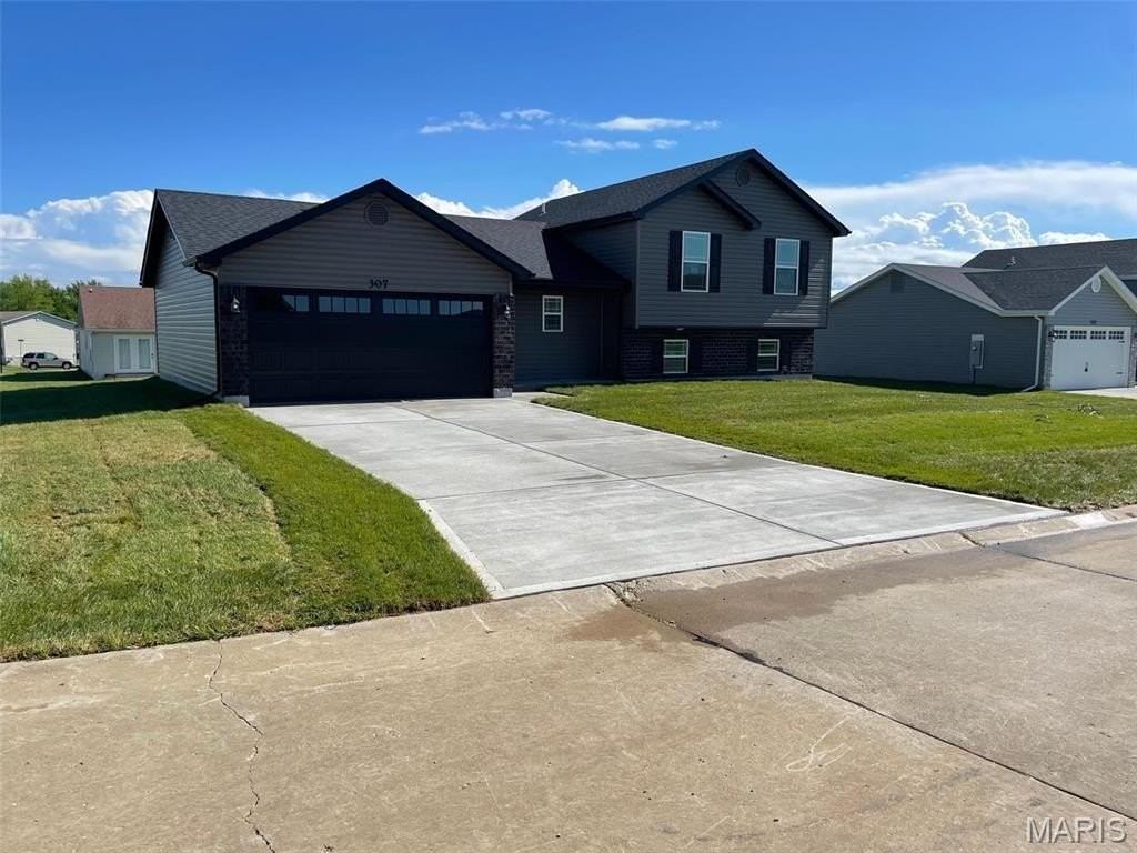 307 Meriadoc Ln - Photo 2 of 16