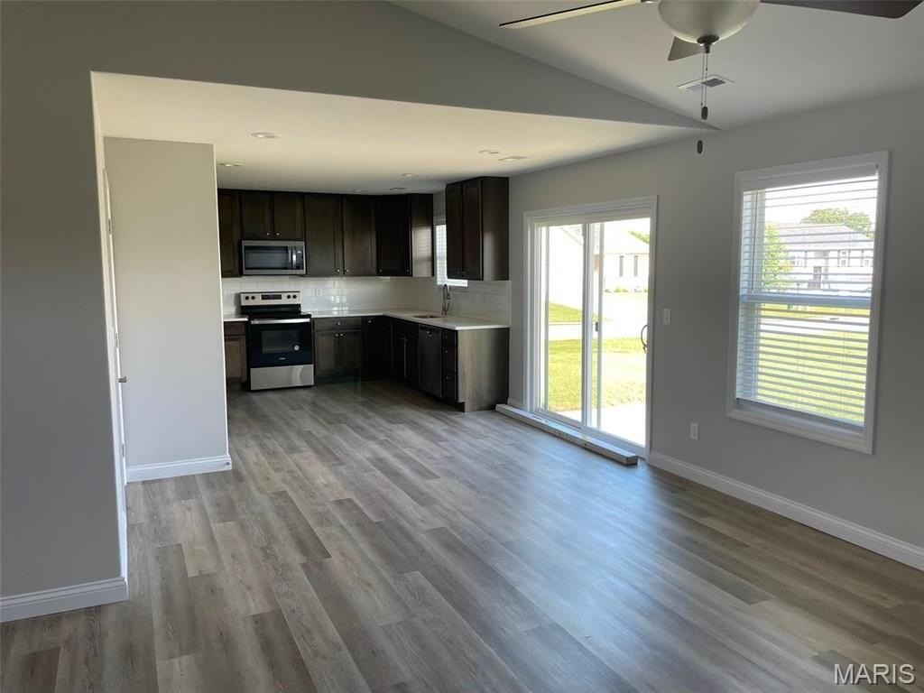 307 Meriadoc Ln - Photo 4 of 16