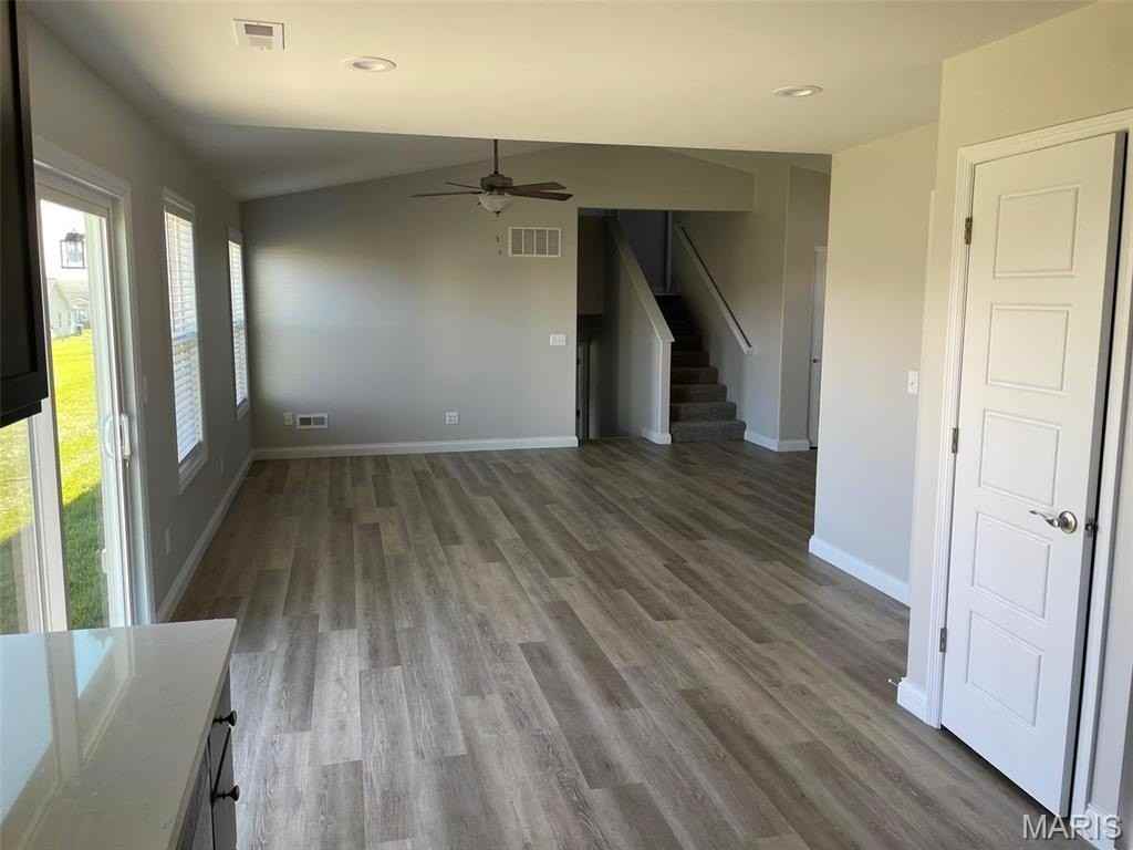 307 Meriadoc Ln - Photo 5 of 16