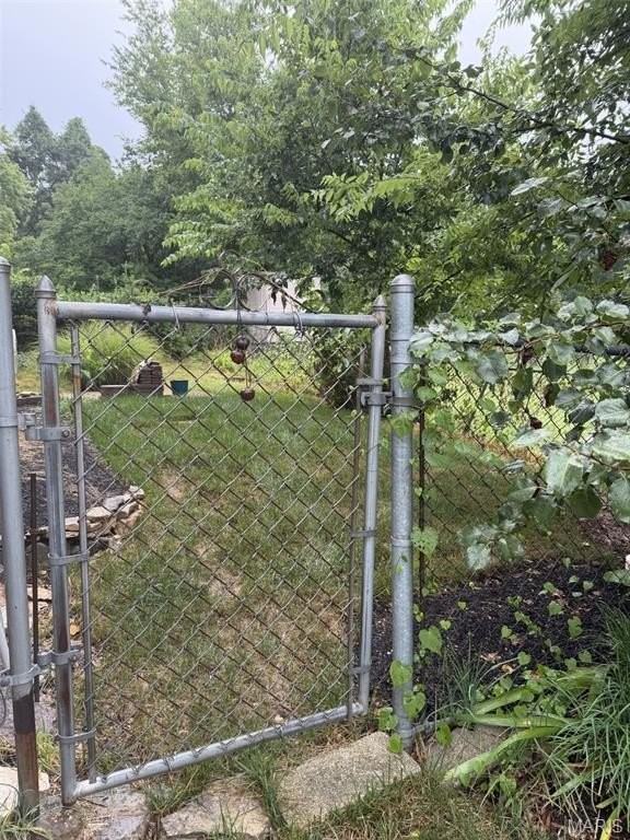 1972 Pomme Rd - Photo 2 of 12