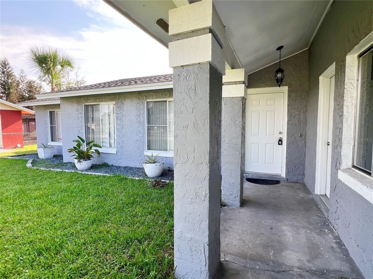 11340 Cardiff Dr - Photo 3 of 50