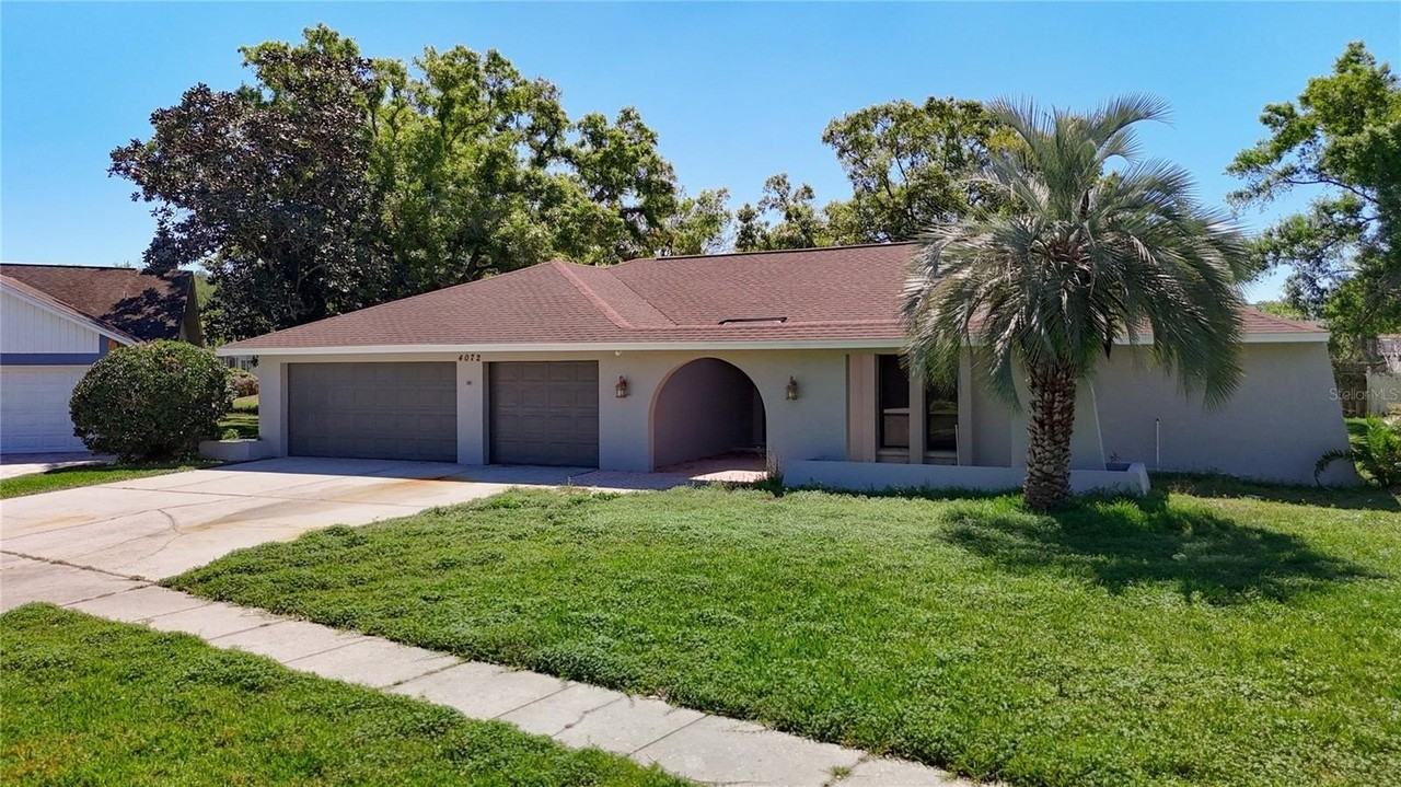 4072 Belmoor Dr - Photo 4 of 50
