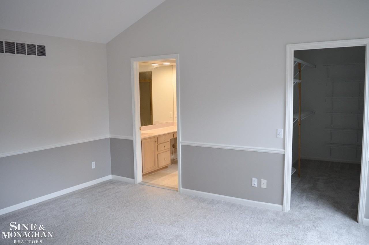 860 Neff Rd - Photo 7 of 50
