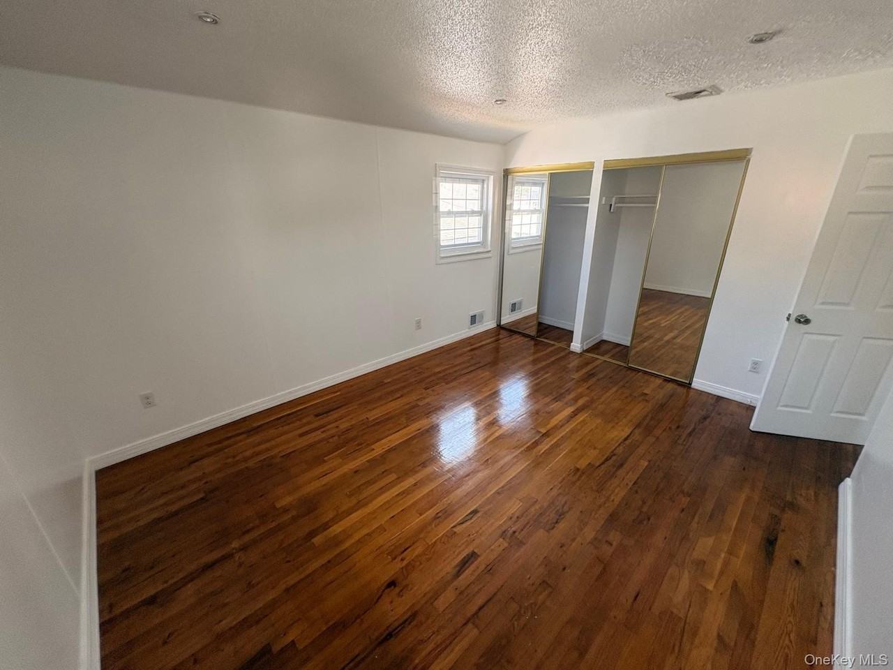 14028 161st St #1 - Photo 4 of 25