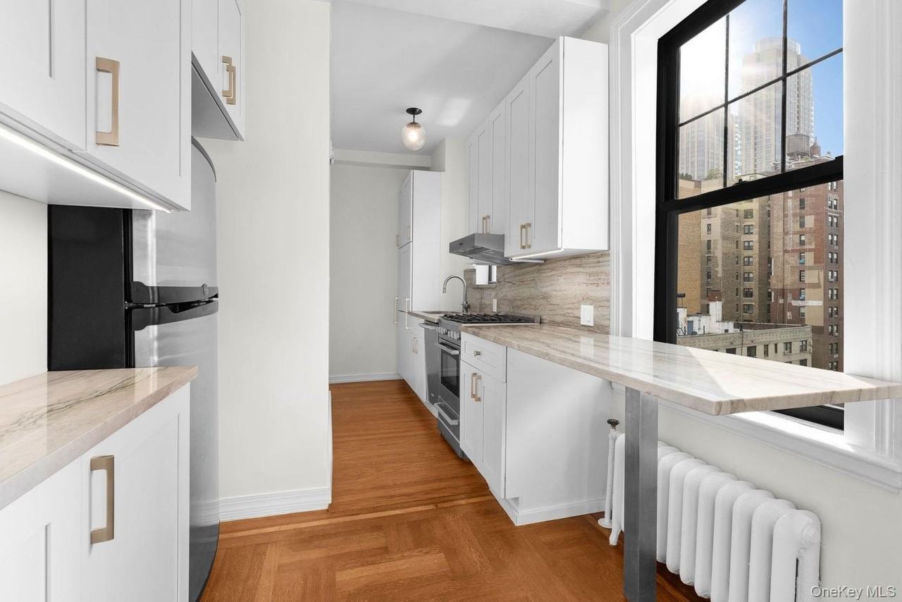 269 W 72nd St #9C - Photo 3 of 5