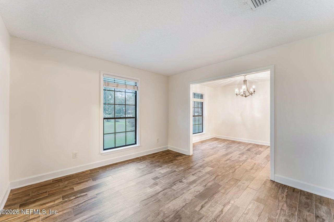 13926 Spanish Marsh Ct - Photo 5 of 28