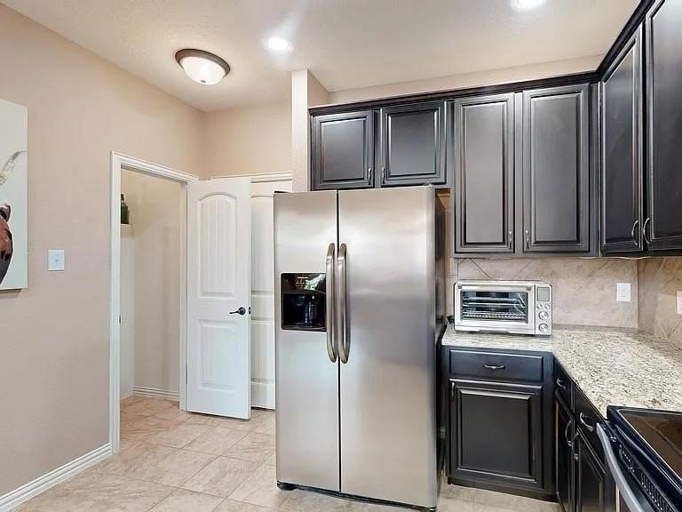 6948 Carrington Ln - Photo 3 of 10