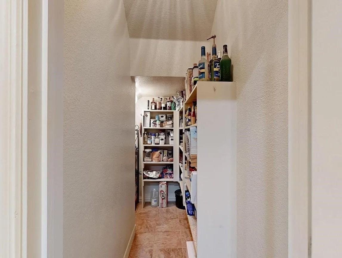 6948 Carrington Ln - Photo 6 of 10