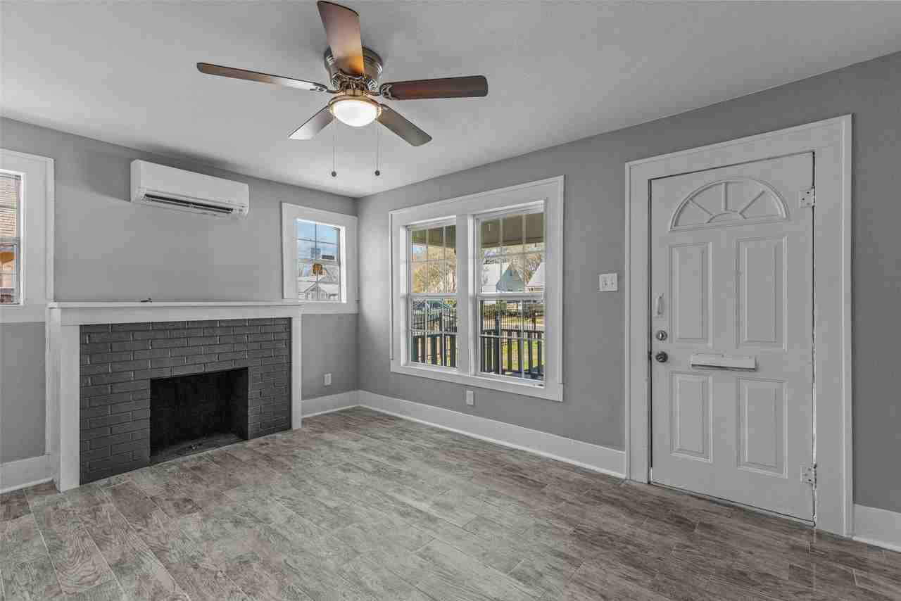 2706 Emmett St - Photo 3 of 17