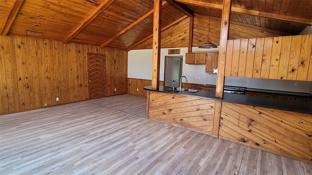 1334 Paris Dr - Photo 7 of 26
