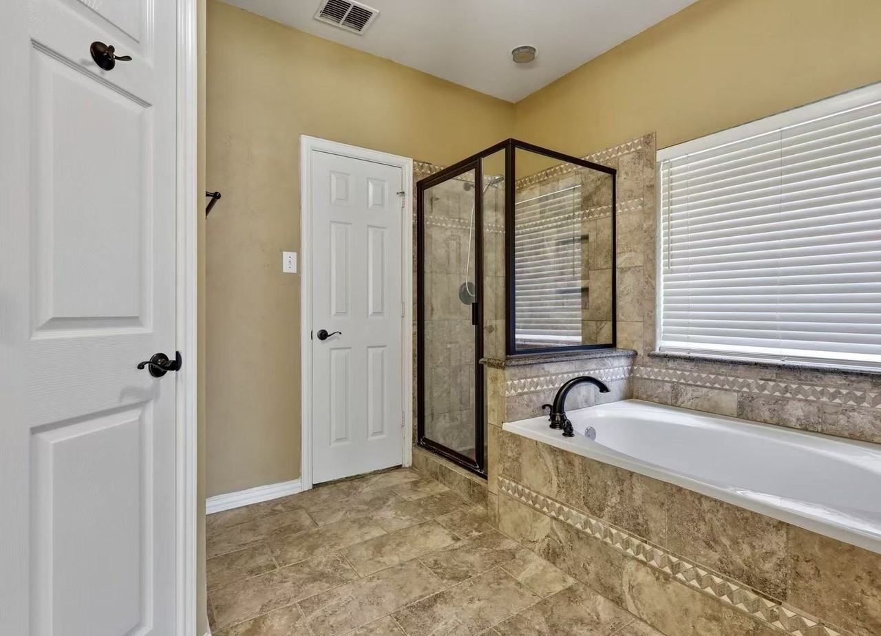 630 Waterview Dr - Photo 7 of 20