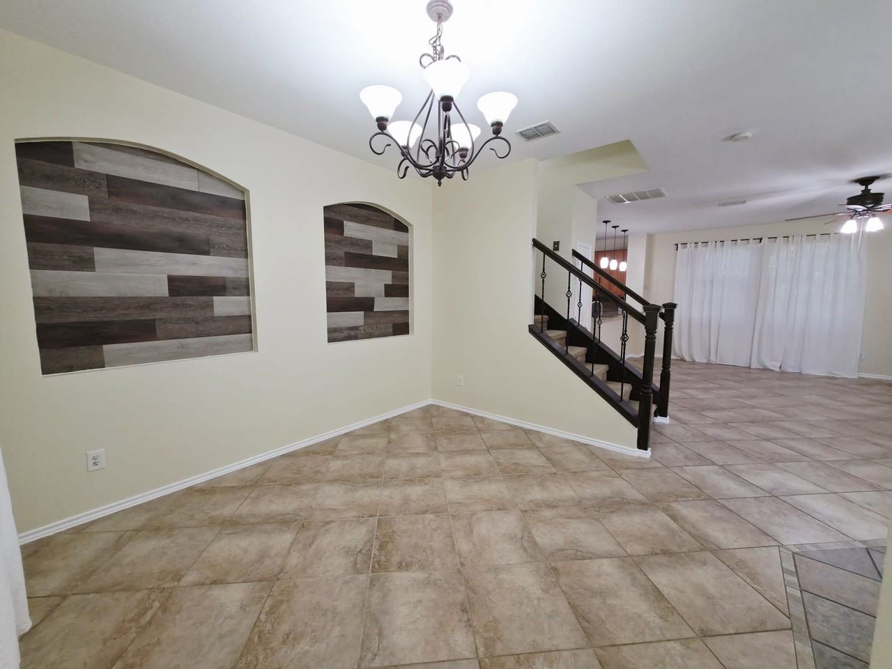 1913 Bradford Pear Sq - Photo 2 of 15