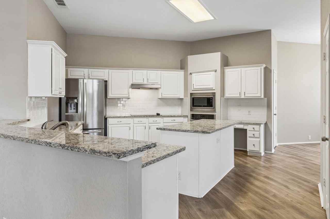 3313 Heatherbrook Dr - Photo 6 of 19