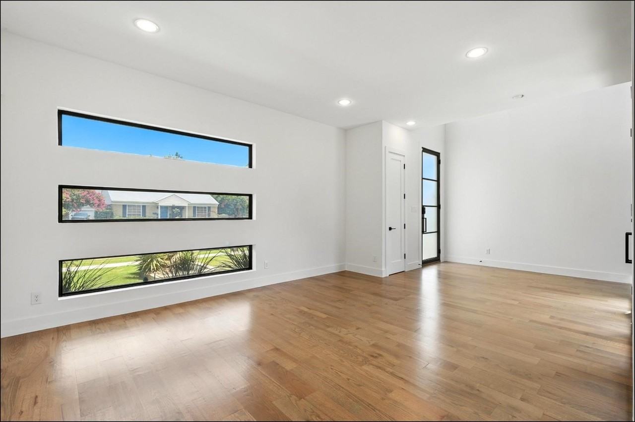 3523 N Versailles Ave - Photo 5 of 40