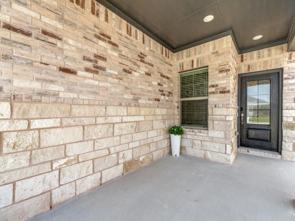 1725 Arches Rd - Photo 3 of 31