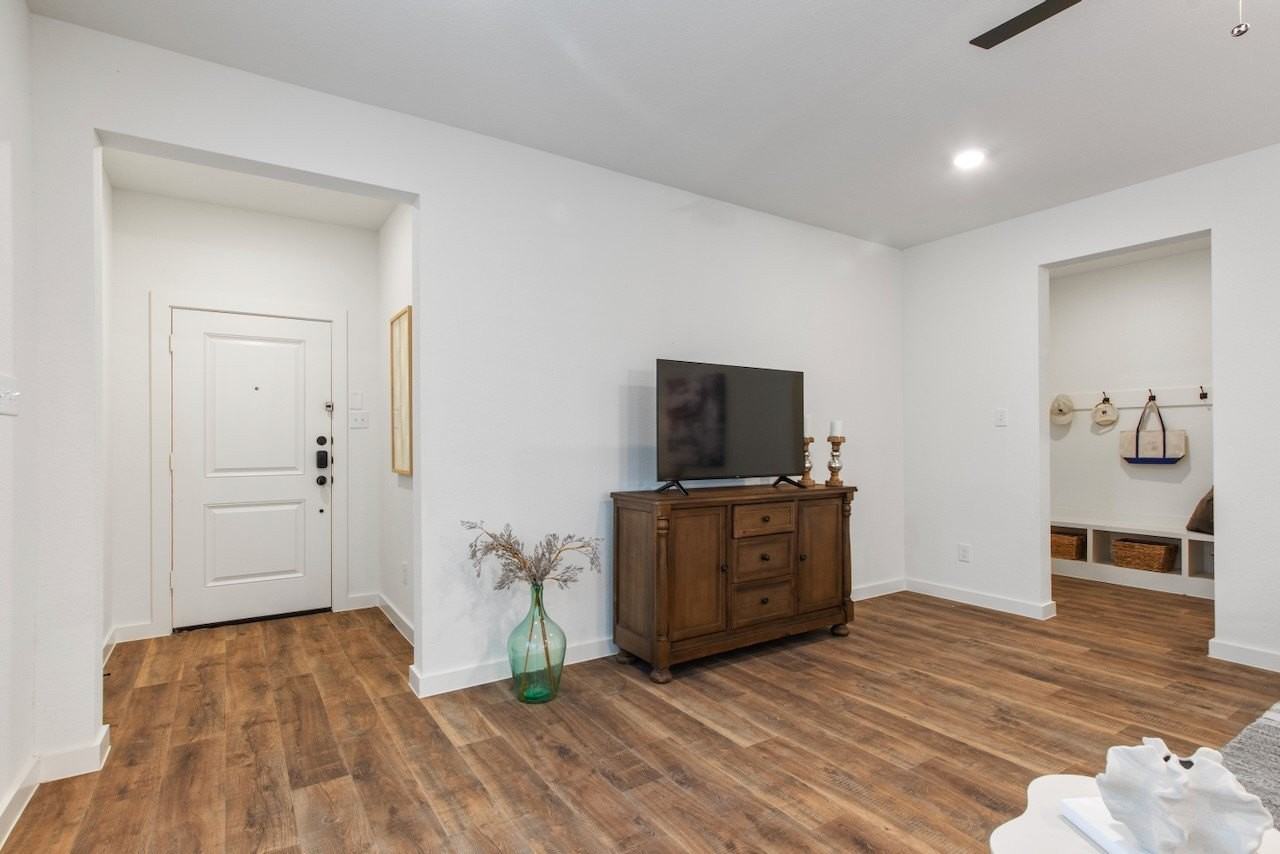 1809 N Peach Creek Dr #A - Photo 4 of 32