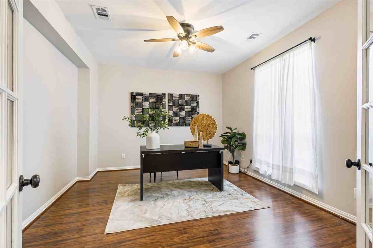 7905 Purple Martin Way - Photo 5 of 40