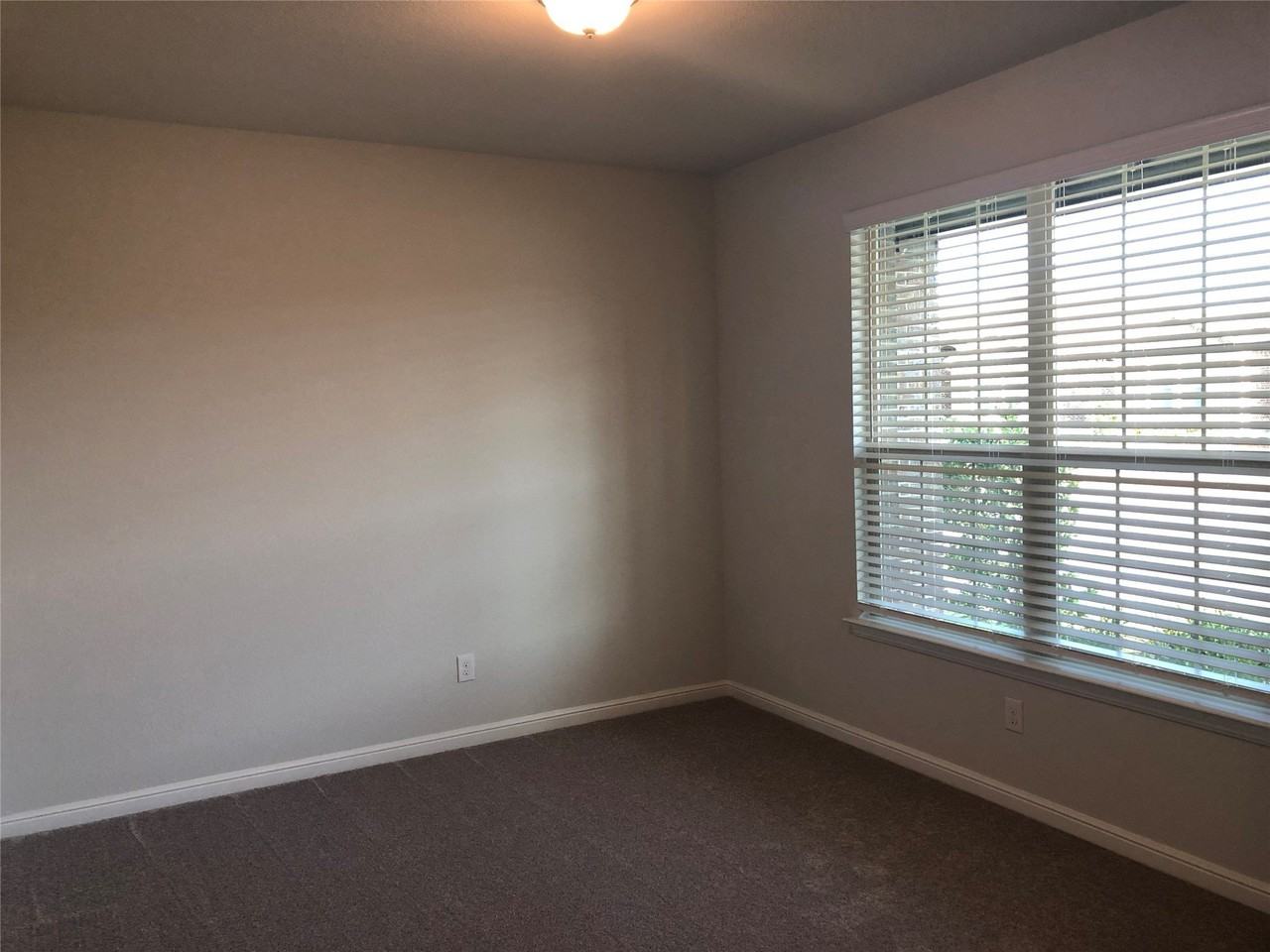 2449 Indian Head Dr - Photo 3 of 28