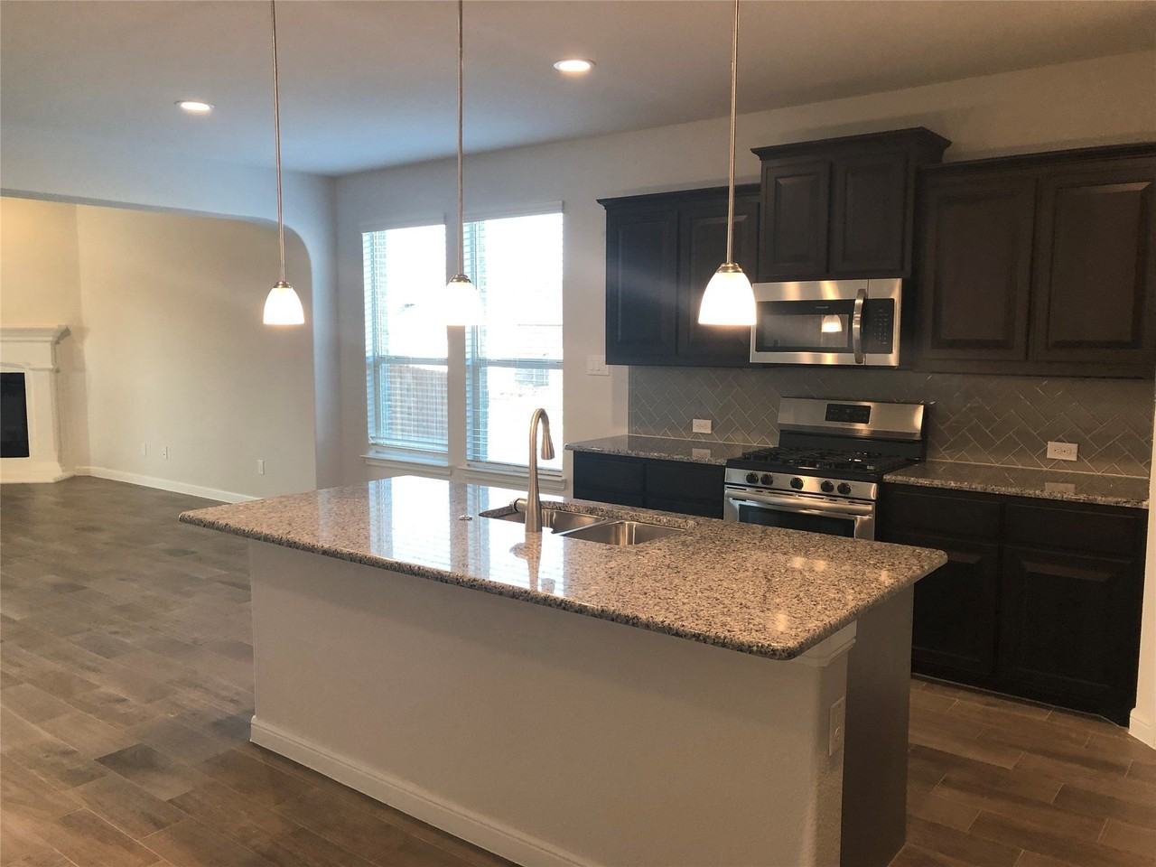 2449 Indian Head Dr - Photo 4 of 28