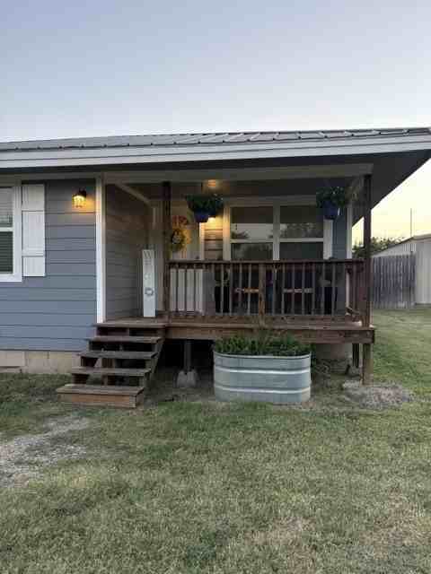 987 Radecke Rd - Photo 3 of 22