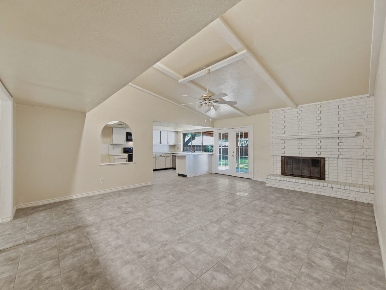 1000 Windy Meadow Dr - Photo 6 of 25