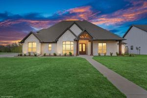featured image of 1024 Cecilia Ct