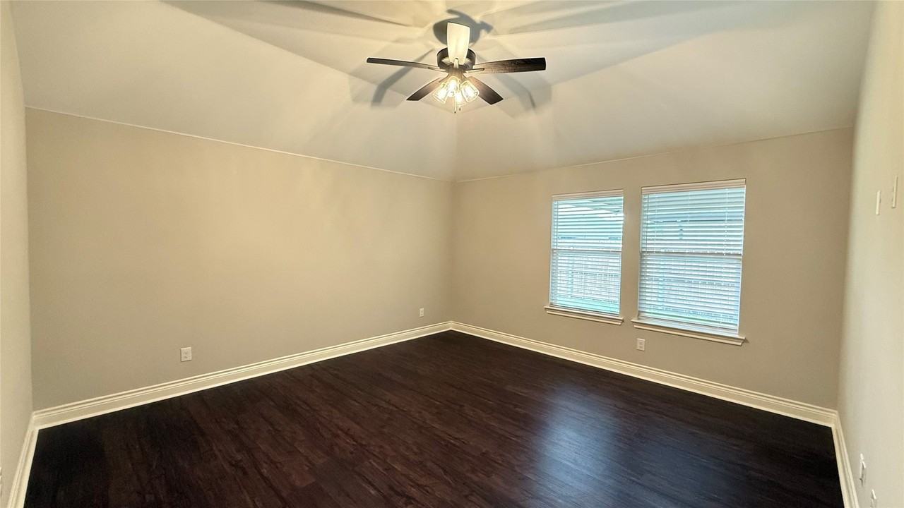 704 Ransom Way - Photo 7 of 23
