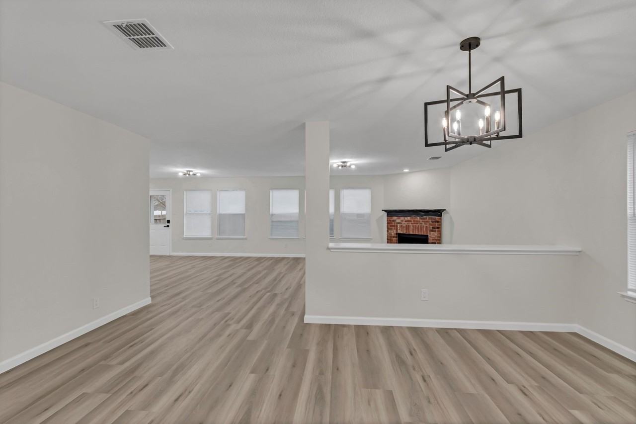 438 Stanley Falls Dr - Photo 5 of 40