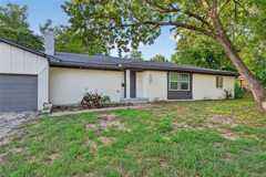 209 W 9th St - Photo 1 of 1