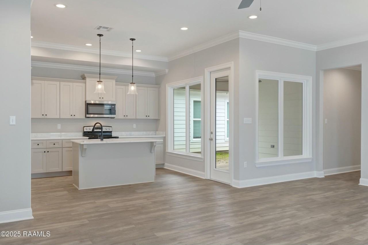 107 Alpine Dr - Photo 6 of 19