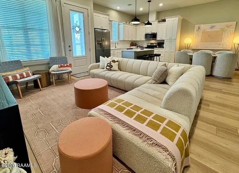 103 Fleet Way - Photo 2 of 11
