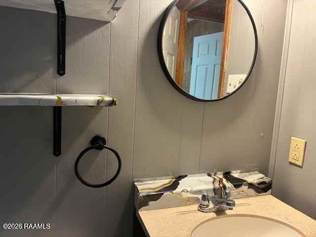 144 Lilly St - Photo 6 of 14