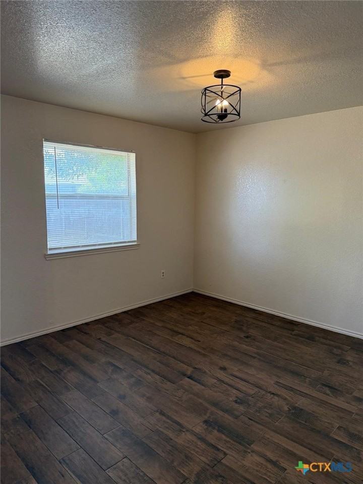 4212 Embers Dr - Photo 4 of 32