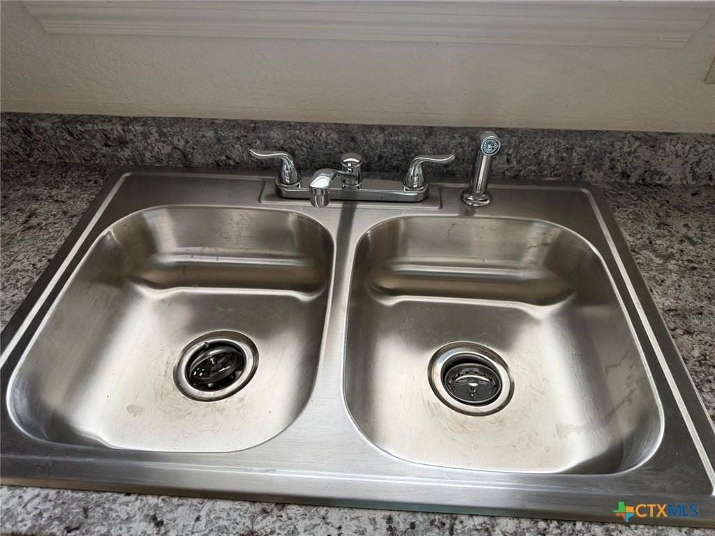 4212 Embers Dr - Photo 6 of 32