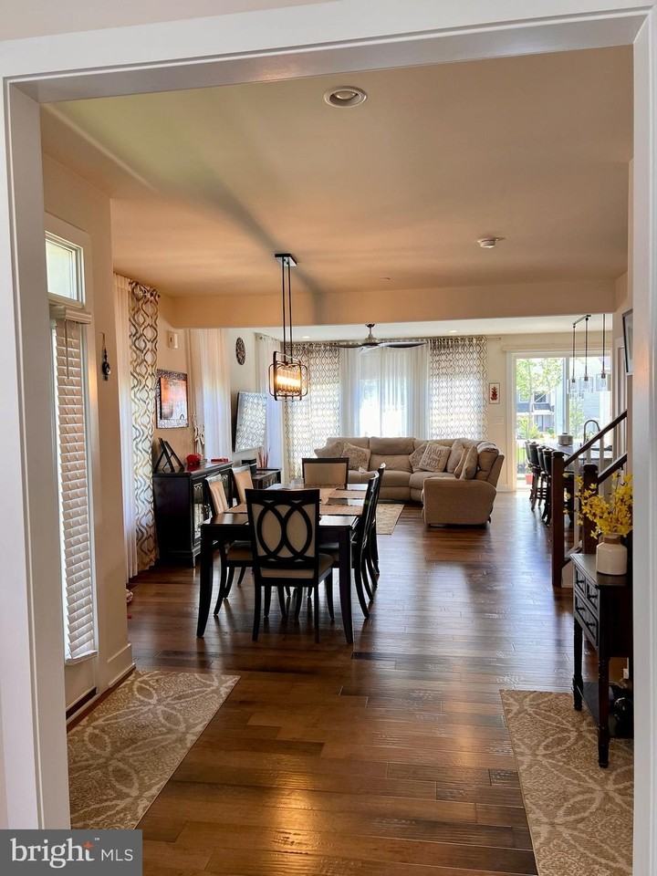 130 Ginkgo Ln - Photo 4 of 17