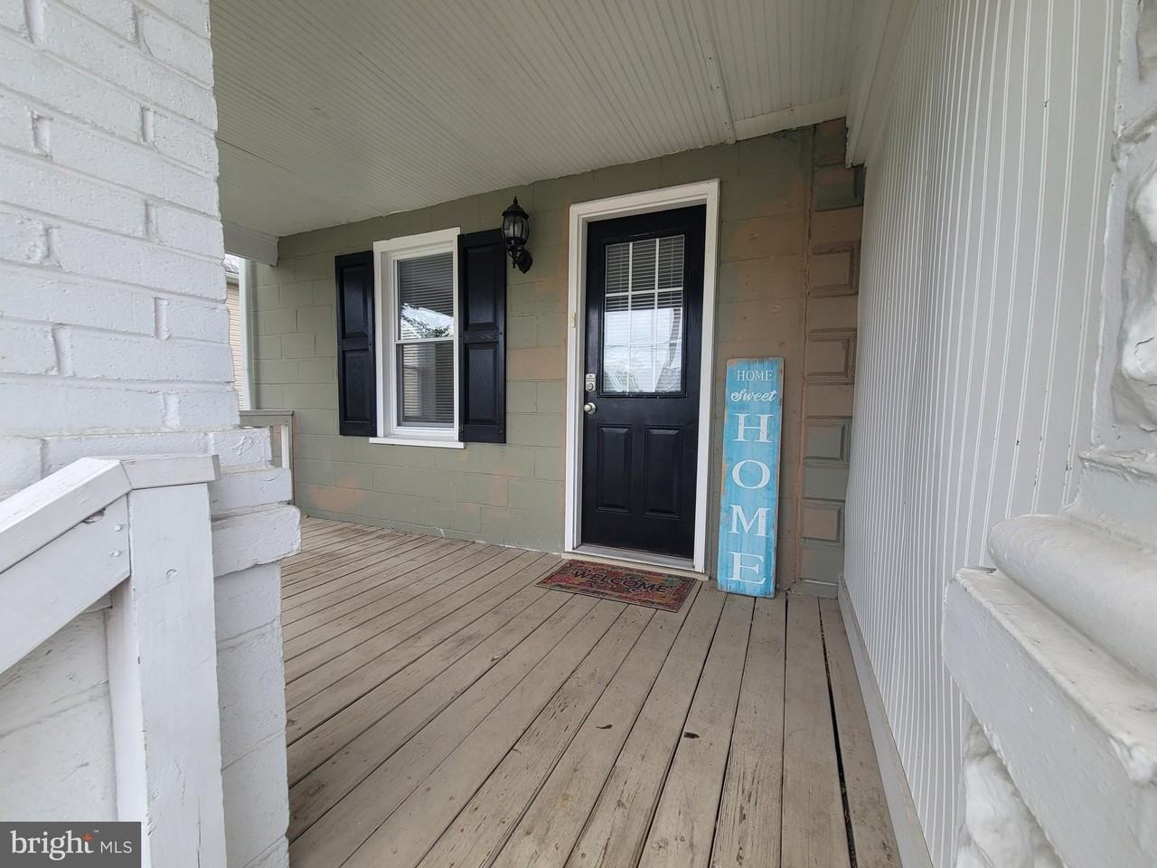 235 Millwood Ave - Photo 3 of 24