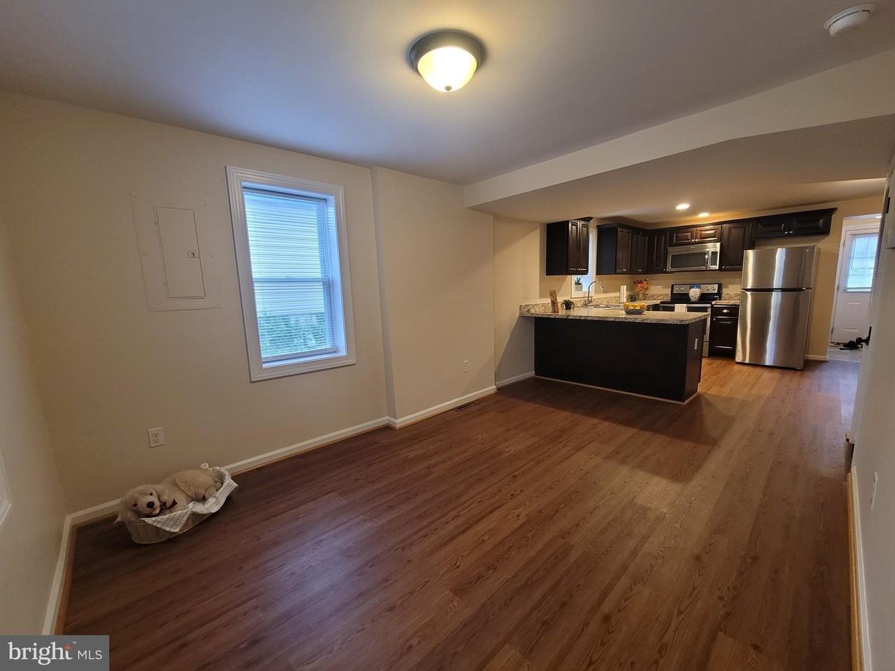 235 Millwood Ave - Photo 7 of 24