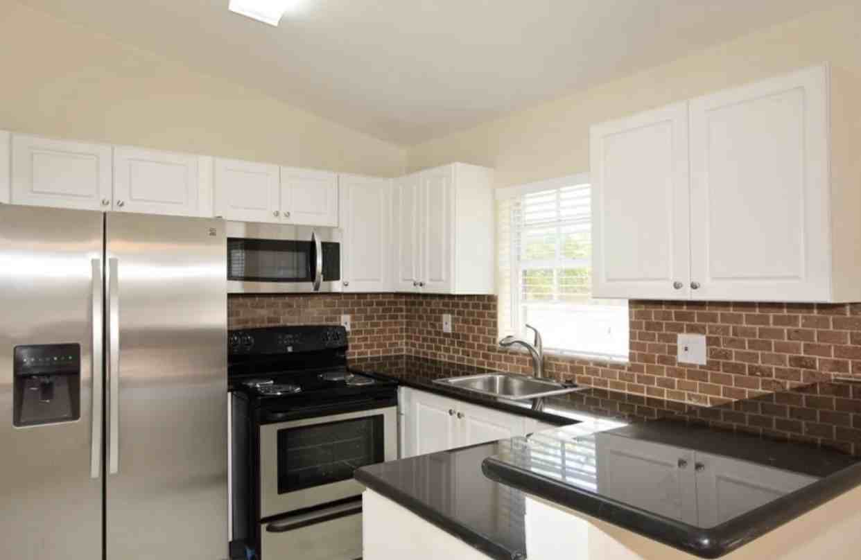 935 Northwest 203rd Avenue - Photo 2 of 8