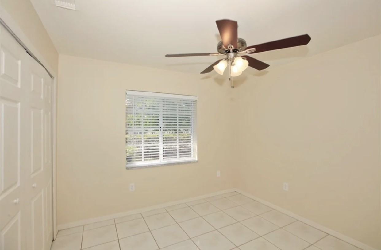 935 Northwest 203rd Avenue - Photo 6 of 8