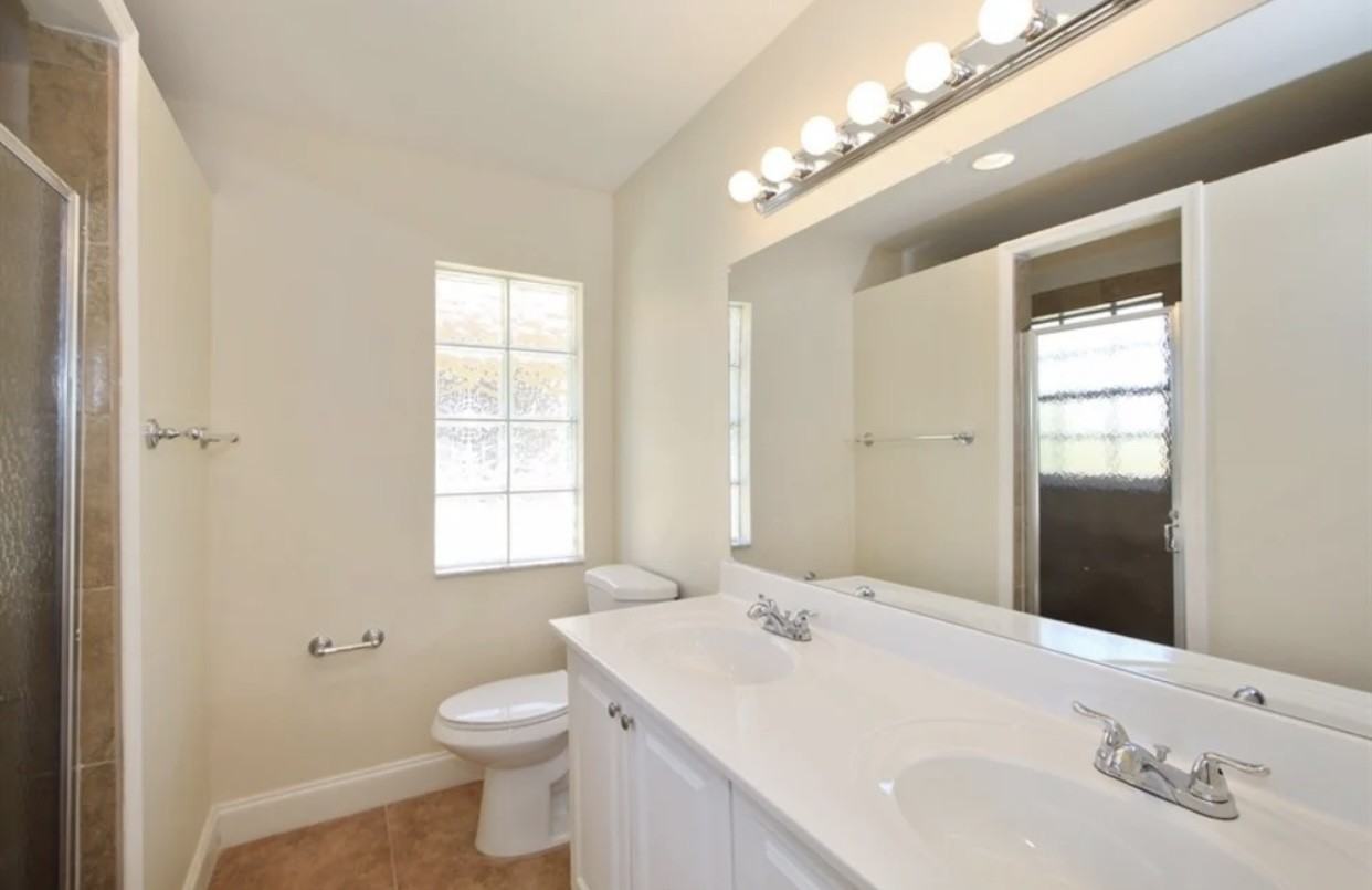 935 Northwest 203rd Avenue - Photo 7 of 8
