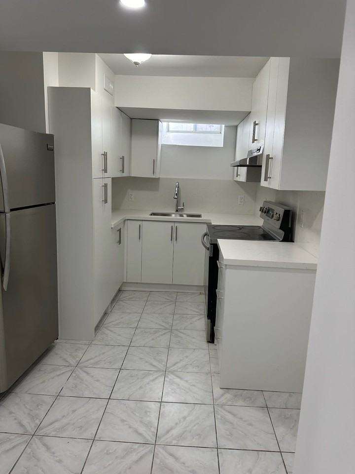 Sunforest Drive - Photo 4 of 12