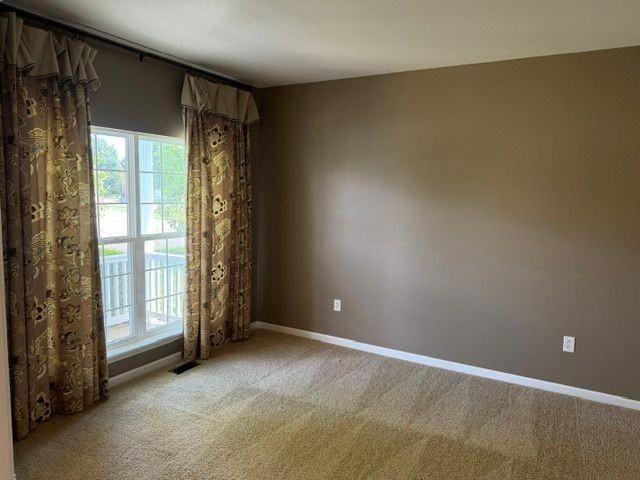 1205 Simeon Dr - Photo 4 of 25