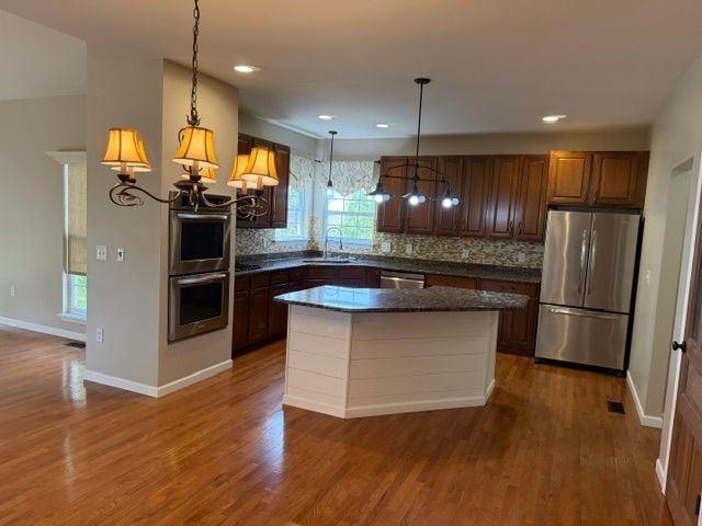 1205 Simeon Dr - Photo 5 of 25
