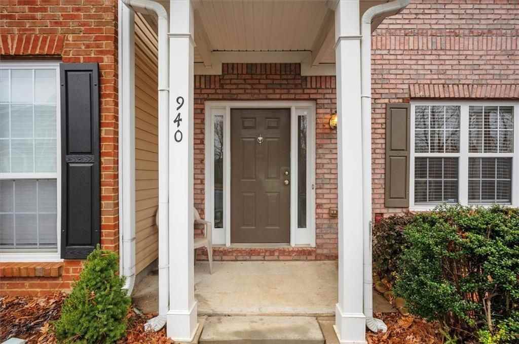 940 Tree Creek Blvd - Photo 4 of 37