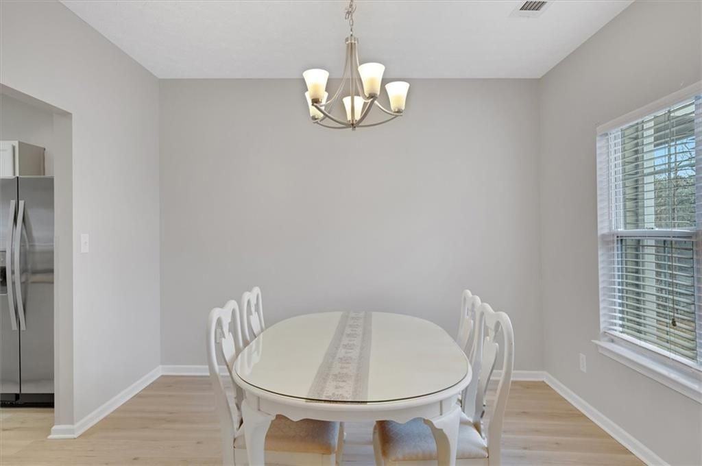 940 Tree Creek Blvd - Photo 7 of 37