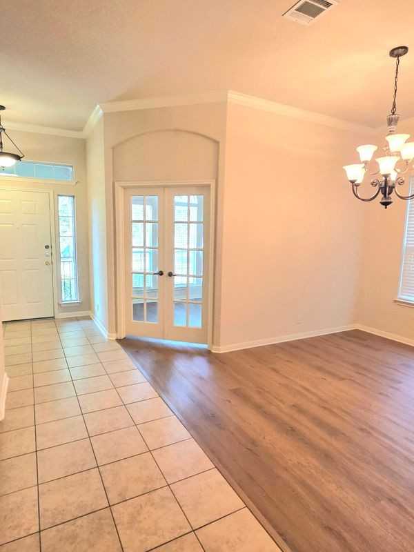 2215 Conway Cv - Photo 4 of 22