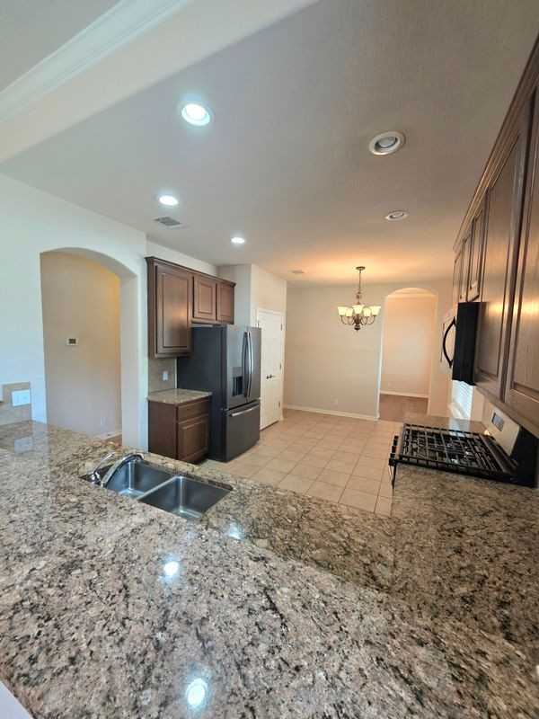2215 Conway Cv - Photo 7 of 22
