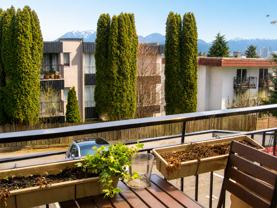 Kitsilano Low rise Apartment - Photo 1 of 1
