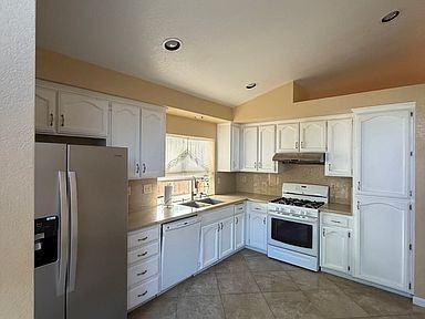 5062 Wagon Wheel Way - Photo 3 of 9